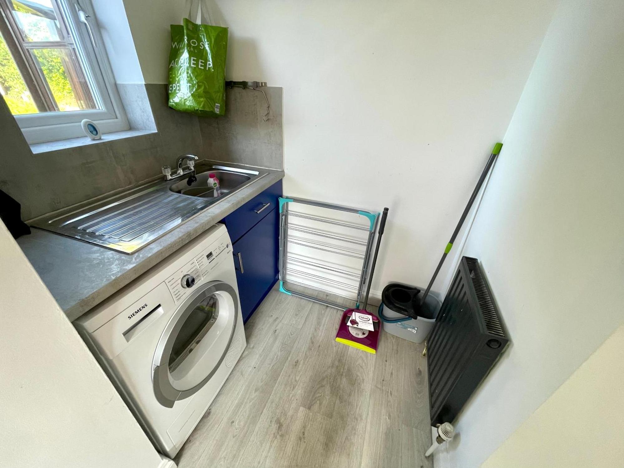 Large 5 Bed Detached House Near Stansted Airport With Parking For 2 Vehicles! Stansted Stays Станстед Маунтфитчет Экстерьер фото