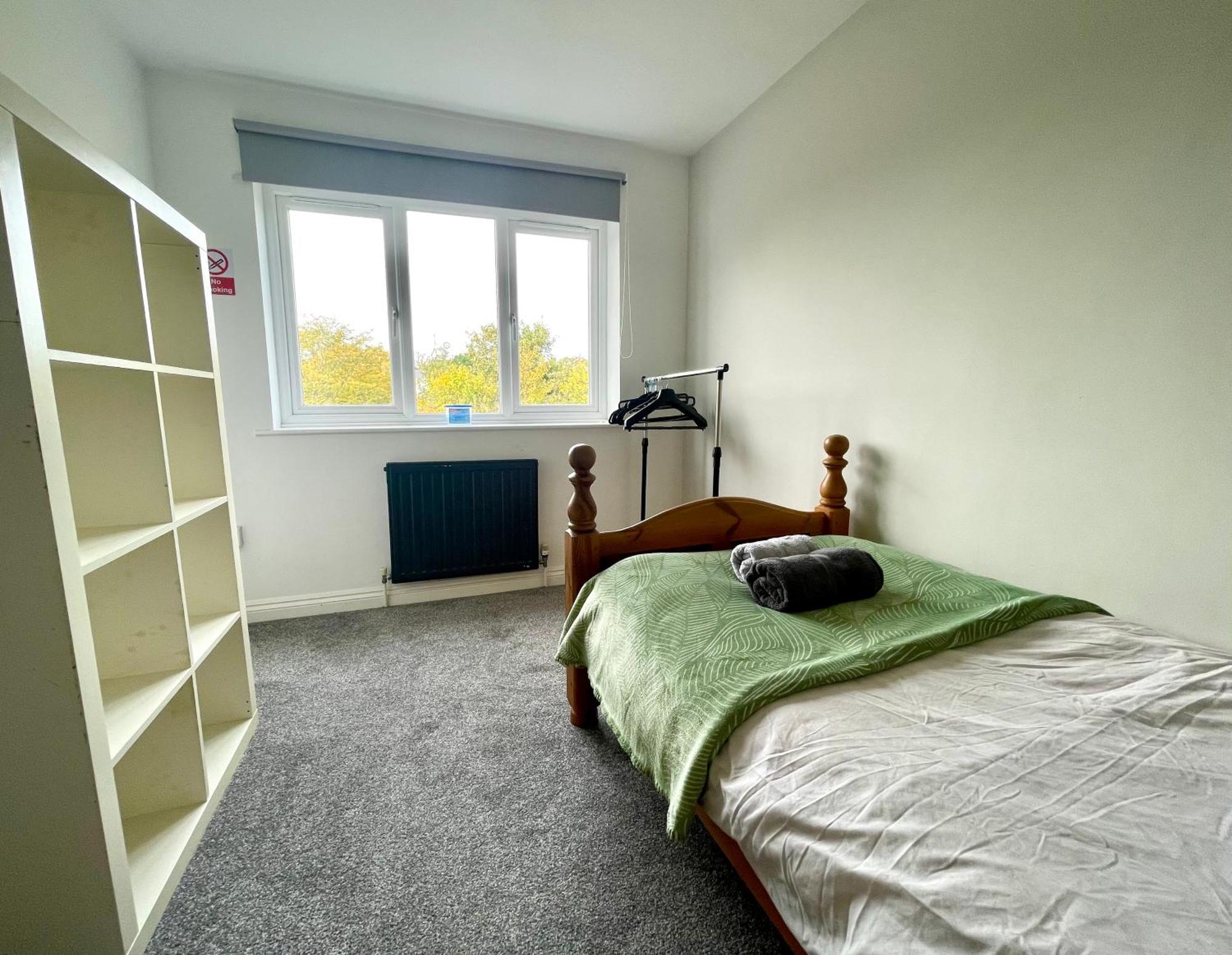 Large 5 Bed Detached House Near Stansted Airport With Parking For 2 Vehicles! Stansted Stays Станстед Маунтфитчет Экстерьер фото